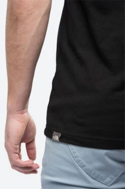The North Face M S/S Simple Dome Tee -Icebreaker Tshirts Winkel aibed60016 7070 006 nl