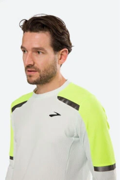 BROOKS Carbonite Longsleeve Hardlopen -Icebreaker Tshirts Winkel ebbbf10003 1020 015 nl